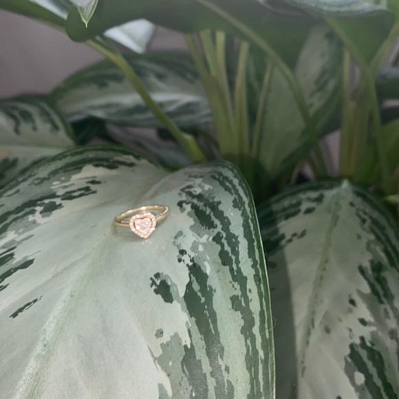 1/4 CT. T.W. Composite Diamond Heart Frame Promise Ring in 10K Gold - Picture 4 of 5